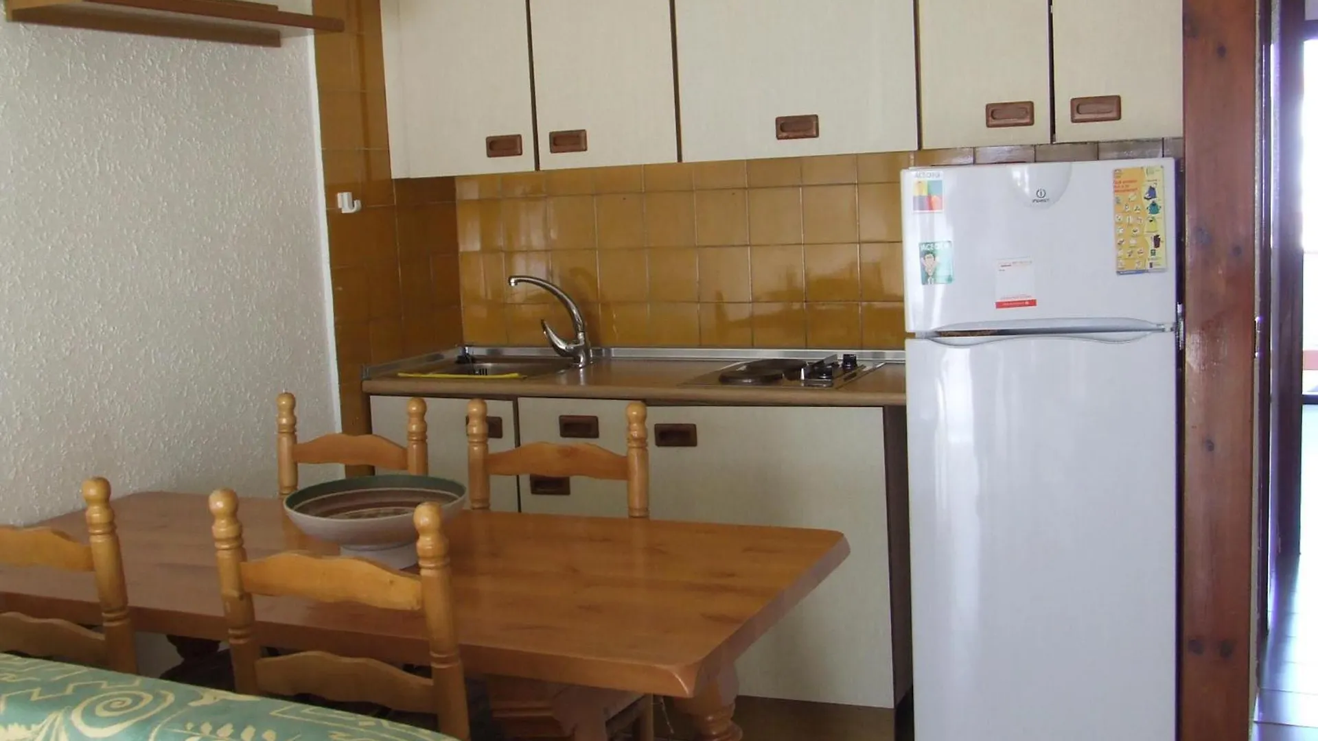 Vista Bahia 23 - Apartamento En Primera Linea De Mar A Pocos Metros Del Centro De Empuriabrava Con Aparcamiento. - Es-228-183